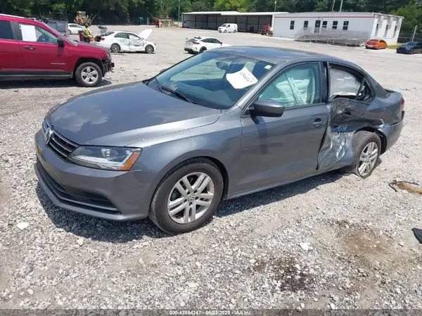 3VW2B7AJ5JM247349 2018 VOLKSWAGEN JETTA - Image 2