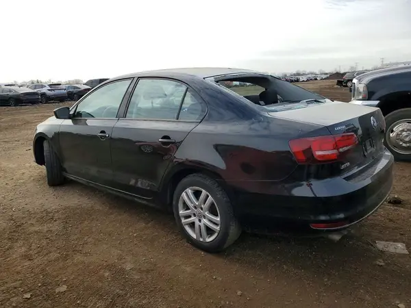 3VW2B7AJ5JM257444 2018 VOLKSWAGEN JETTA - Image 2