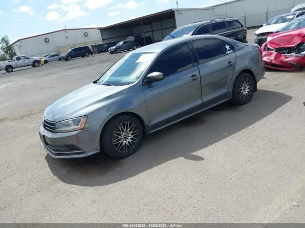 3VW2B7AJ5JM257525 2018 VOLKSWAGEN JETTA - Image 2