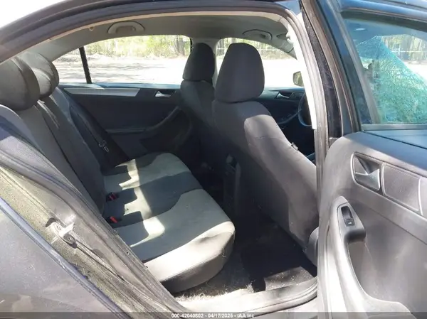 3VW2B7AJ5JM257735 2018 VOLKSWAGEN JETTA - Image 8