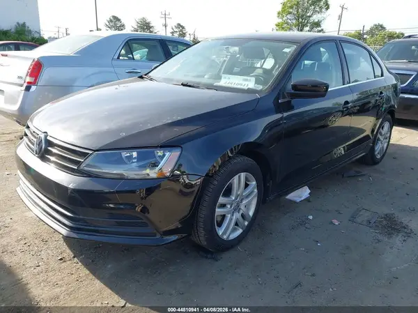 3VW2B7AJ6HM202432 2017 VOLKSWAGEN JETTA - Image 2
