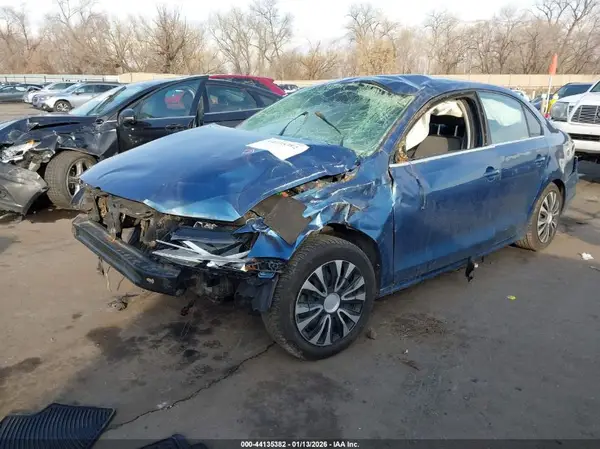 3VW2B7AJ6HM213480 2017 VOLKSWAGEN JETTA - Image 2