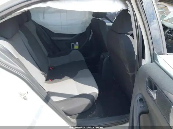 3VW2B7AJ6HM225645 2017 VOLKSWAGEN JETTA - Image 8