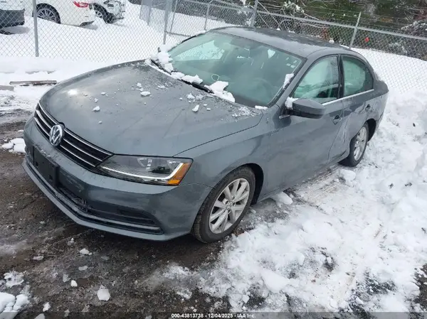 3VW2B7AJ6HM235141 2017 VOLKSWAGEN JETTA - Image 2