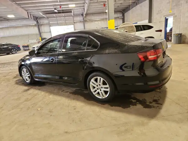 3VW2B7AJ6HM247175 2017 VOLKSWAGEN JETTA - Image 2