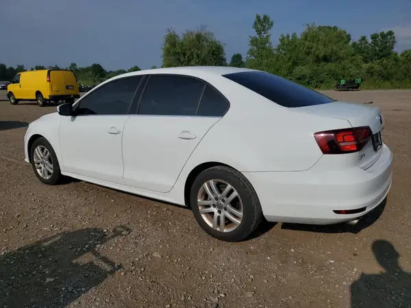 3VW2B7AJ6HM257043 2017 VOLKSWAGEN JETTA - Image 2