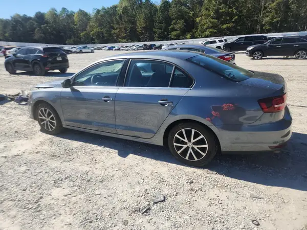 3VW2B7AJ6HM258757 2017 VOLKSWAGEN JETTA - Image 2