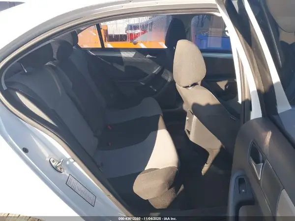 3VW2B7AJ6HM262100 2017 VOLKSWAGEN JETTA - Image 8