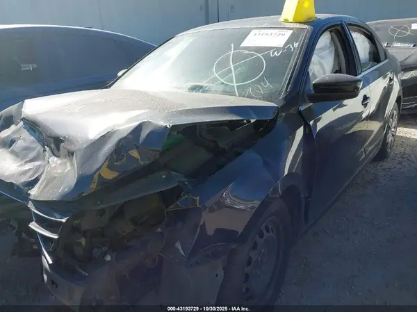 3VW2B7AJ6HM281181 2017 VOLKSWAGEN JETTA - Image 2
