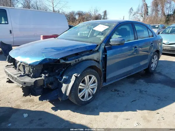 3VW2B7AJ6HM288776 2017 VOLKSWAGEN JETTA - Image 2
