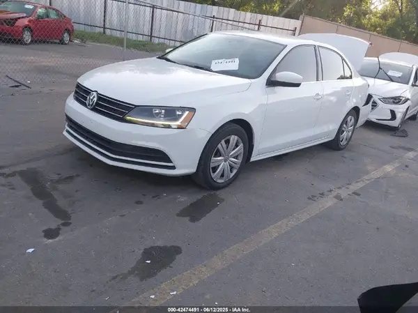 3VW2B7AJ6HM290608 2017 VOLKSWAGEN JETTA - Image 2