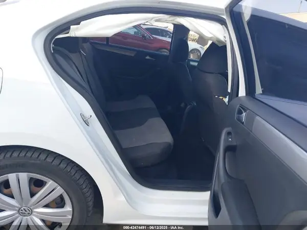 3VW2B7AJ6HM290608 2017 VOLKSWAGEN JETTA - Image 8