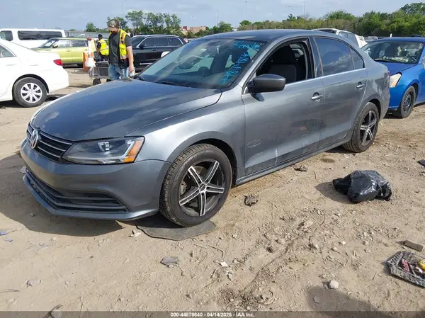 3VW2B7AJ6HM292519 2017 VOLKSWAGEN JETTA - Image 2