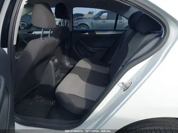 3VW2B7AJ6HM319136 2017 VOLKSWAGEN JETTA - Image 8