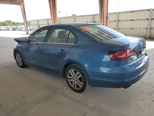 3VW2B7AJ6HM326412 2017 VOLKSWAGEN JETTA - Image 2