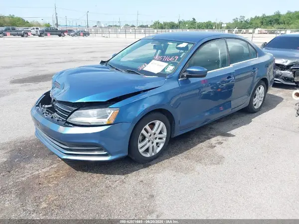 3VW2B7AJ6HM327219 2017 VOLKSWAGEN JETTA - Image 2