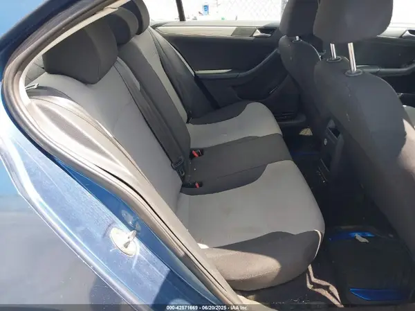 3VW2B7AJ6HM327219 2017 VOLKSWAGEN JETTA - Image 8