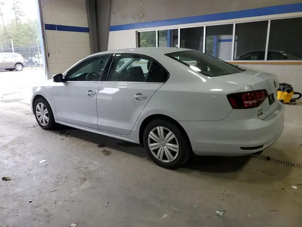 3VW2B7AJ6HM329049 2017 VOLKSWAGEN JETTA - Image 2