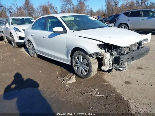 3VW2B7AJ6HM330234 2017 VOLKSWAGEN JETTA - Image 1