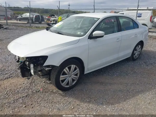 3VW2B7AJ6HM351357 2017 VOLKSWAGEN JETTA - Image 2