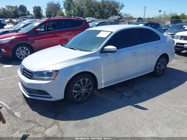 3VW2B7AJ6HM356607 2017 VOLKSWAGEN JETTA - Image 2