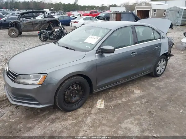 3VW2B7AJ6HM360463 2017 VOLKSWAGEN JETTA - Image 2