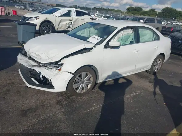 3VW2B7AJ6HM363556 2017 VOLKSWAGEN JETTA - Image 2