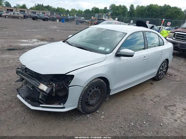 3VW2B7AJ6HM369079 2017 VOLKSWAGEN JETTA - Image 2