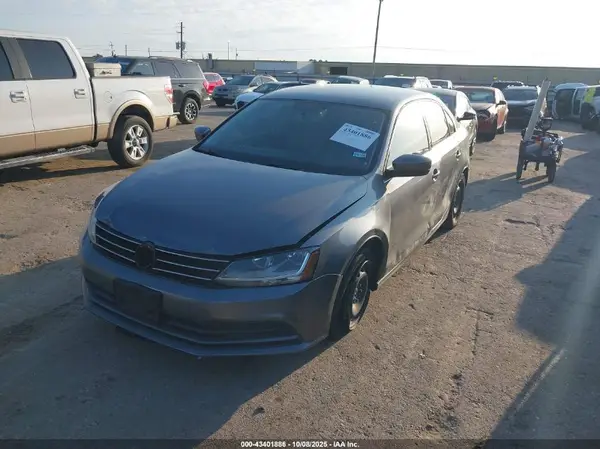 3VW2B7AJ6HM370040 2017 VOLKSWAGEN JETTA - Image 2