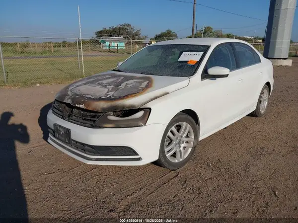 3VW2B7AJ6HM374962 2017 VOLKSWAGEN JETTA - Image 2