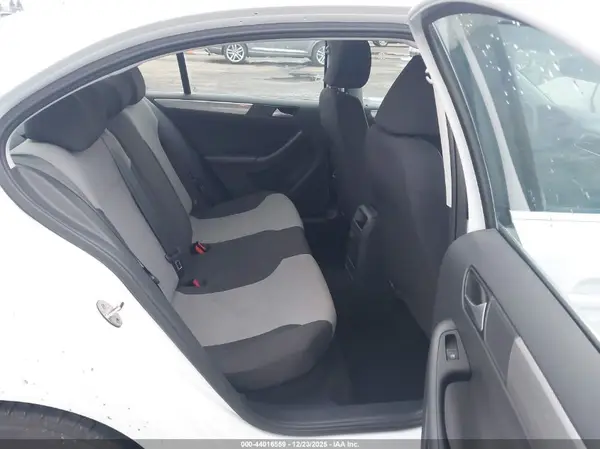 3VW2B7AJ6HM376842 2017 VOLKSWAGEN JETTA - Image 8