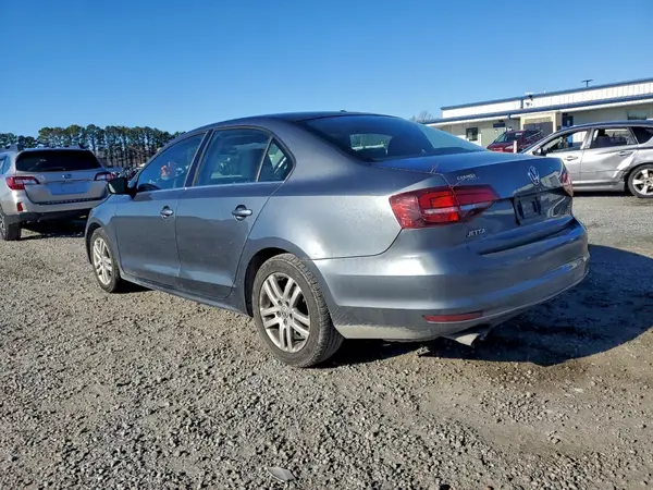 3VW2B7AJ6HM377067 2017 VOLKSWAGEN JETTA - Image 2