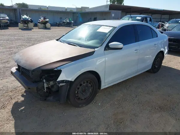 3VW2B7AJ6HM389722 2017 VOLKSWAGEN JETTA - Image 2