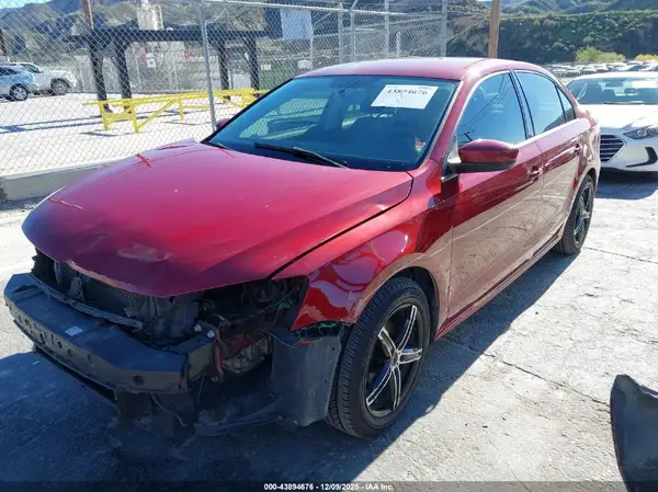 3VW2B7AJ6HM390255 2017 VOLKSWAGEN JETTA - Image 2