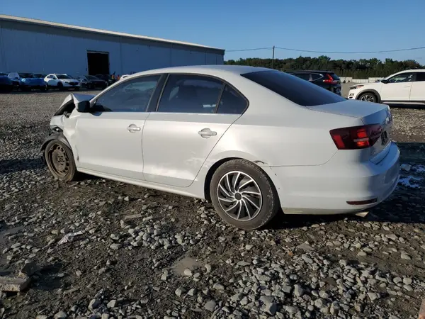 3VW2B7AJ6HM396055 2017 VOLKSWAGEN JETTA - Image 2