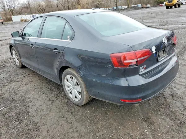 3VW2B7AJ6HM398842 2017 VOLKSWAGEN JETTA - Image 2
