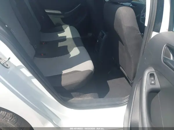 3VW2B7AJ6HM400962 2017 VOLKSWAGEN JETTA - Image 8