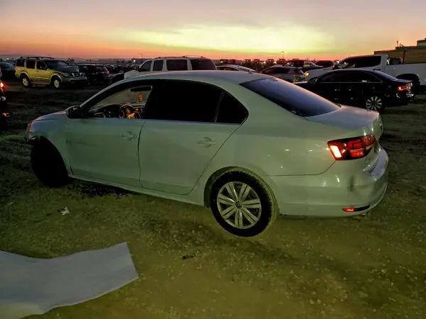 3VW2B7AJ6HM405871 2017 VOLKSWAGEN JETTA - Image 2