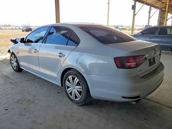 3VW2B7AJ6HM412285 2017 VOLKSWAGEN JETTA - Image 2