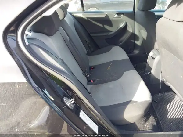3VW2B7AJ6JM21034 2018 VOLKSWAGEN JETTA - Image 8
