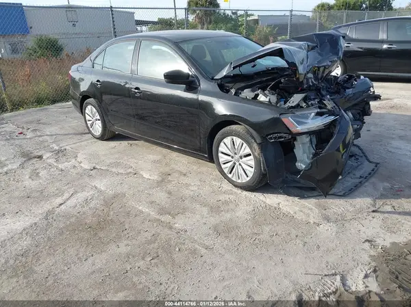 3VW2B7AJ6JM210343 2018 VOLKSWAGEN JETTA - Image 1