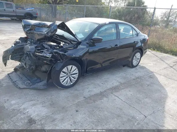 3VW2B7AJ6JM210343 2018 VOLKSWAGEN JETTA - Image 2