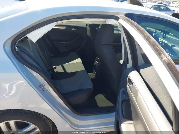 3VW2B7AJ6JM212299 2018 VOLKSWAGEN JETTA - Image 8