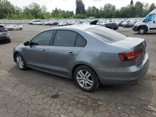 3VW2B7AJ6JM220774 2018 VOLKSWAGEN JETTA - Image 2