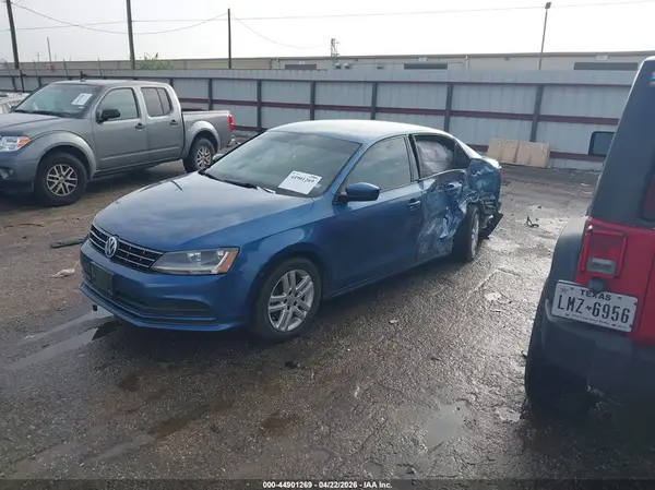 3VW2B7AJ6JM225313 2018 VOLKSWAGEN JETTA - Image 2