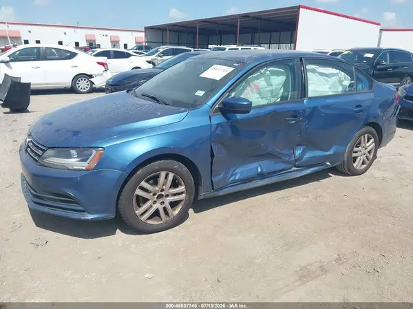 3VW2B7AJ6JM229801 2018 VOLKSWAGEN JETTA - Image 2