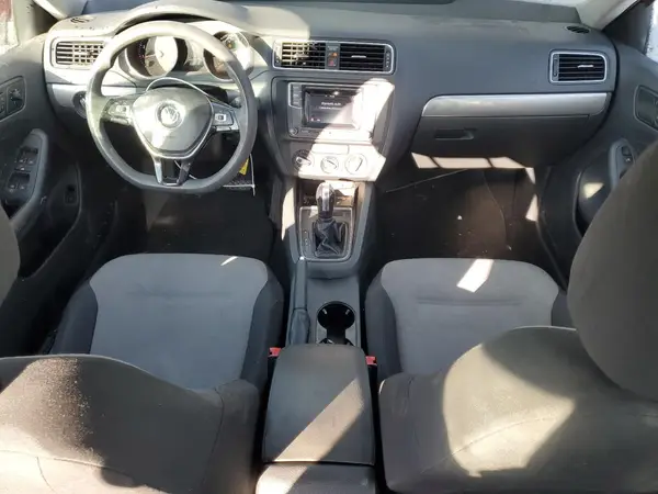 3VW2B7AJ6JM235047 2018 VOLKSWAGEN JETTA - Image 8