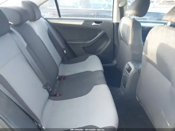 3VW2B7AJ6JM235985 2018 VOLKSWAGEN JETTA - Image 8