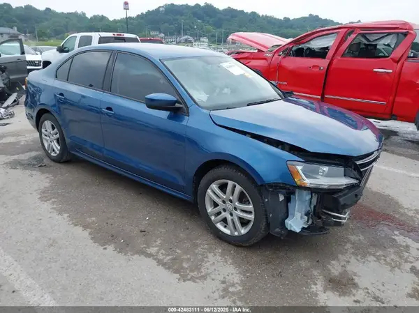 3VW2B7AJ6JM238921 2018 VOLKSWAGEN JETTA - Image 1