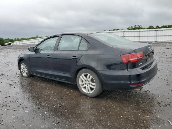 3VW2B7AJ6JM246758 2018 VOLKSWAGEN JETTA - Image 2